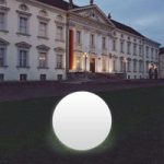 3050028 : Kugelleuchte Snowball weiß mit Alu-Fuß 100 cm | Sehr große Auswahl Lampen und Leuchten.