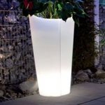 3050151 : Hochwertiges Pflanzgefäß Tulpe, Höhe 60 cm | Sehr große Auswahl Lampen und Leuchten.