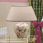 6528155 : Menzel Living - Tischleuchte mit floralem Fuß | Sehr große Auswahl Lampen und Leuchten.