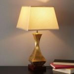 8582283 : Tischleuchte Deco mit goldenem Fuß | Sehr große Auswahl Lampen und Leuchten.