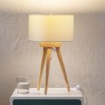 9621007 : Holz-Tischleuchte Charlia mit weißem Stoffschirm | Sehr große Auswahl Lampen und Leuchten.